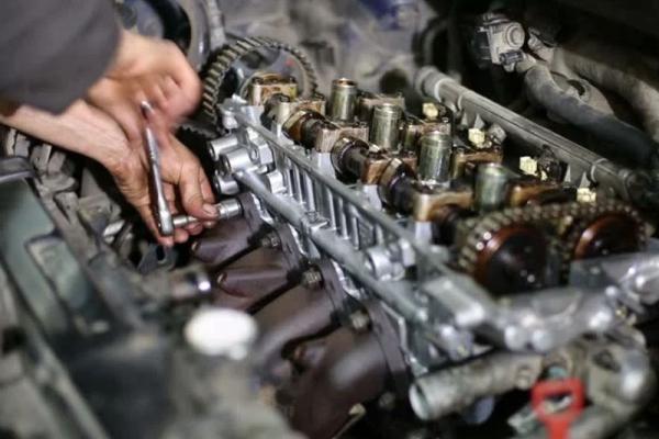 What are the effects of dirty fuel injectors on cars?
